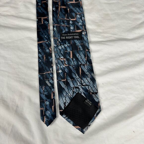 Haas Automation Blue 100% Silk Neck Tie Formula One 1 Haas F1 Team Racing - Picture 7 of 13